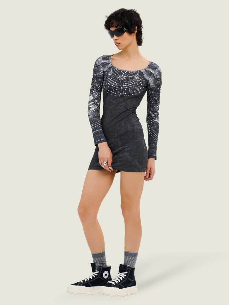 TIGER BLOOM BW [ПЛАТЬЕ-ЛОНГСЛИВ]